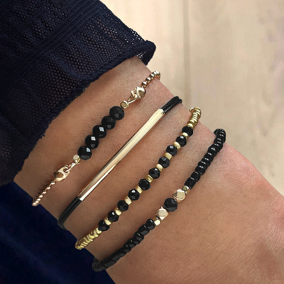 El yapımı siyah cam taş bilezi - Black Tin Candle incelemesi ve fiyatı